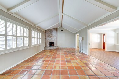 12514 Woodthorpe Ln, Houston, TX 77024 - photo 7