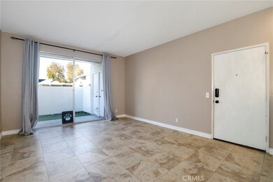 27614 Susan Beth Way unit F, Santa Clarita, CA 91350 - photo 3