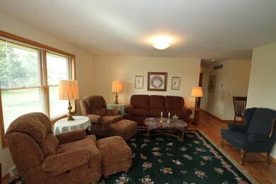 1603 Redwood Dr, Janesville, WI 53546 - photo 6