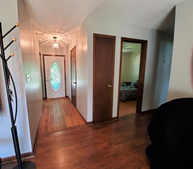 8324 Roseborough Rd, Louisville, KY 40228 - photo 5