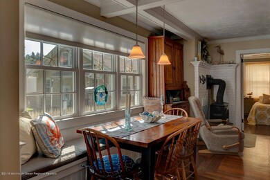 24 steiner dining area