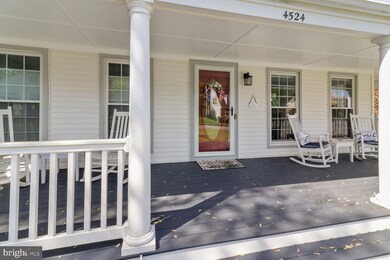 4524 Hazelnut Ct, Chantilly, VA 20151 - photo 2