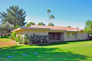 Private Corner Lot
