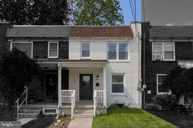 32 S Fulton St, Manheim, PA 17545 - photo 2