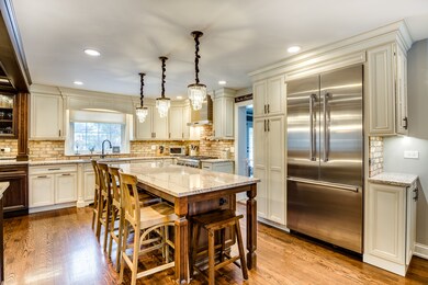 891 S Bryan St, Elmhurst, IL 60126 - photo 4