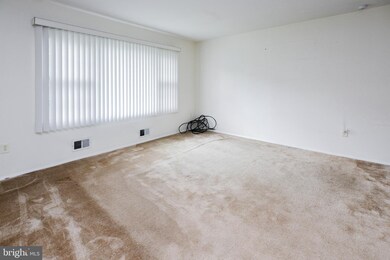 7208 Giddings Dr, Capitol Heights, MD 20743 - photo 4