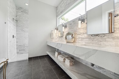 8602 Merlin Dr, Houston, TX 77055 - photo 6