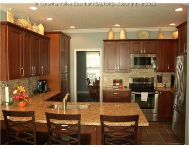 13 Chandler Cir, Scott Depot, WV 25560 - photo 3