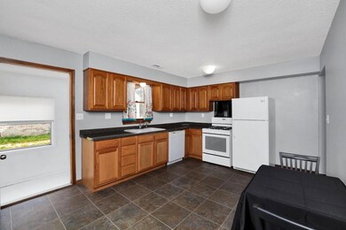 4518 NE 26th St, Des Moines, IA 50317 - photo 5