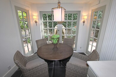 kitchen - breakfast nook