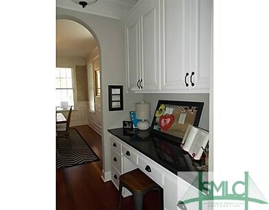 Butler Pantry.