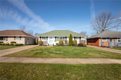 320 Thelma Dr, Sheffield Lake, OH 44054 - photo 2