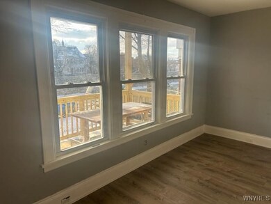 232 Humboldt Pkwy unit LOWER, Buffalo, NY 14214 - photo 4