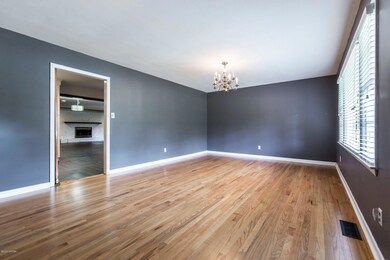 706 Moseley Rd 9