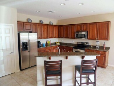Breakfast Bar & Pantry