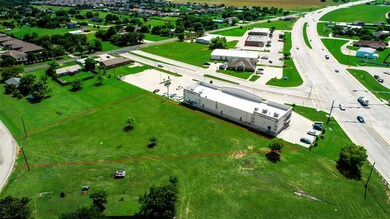 451 Wolf Run Ct, Lavon, TX 75166 - photo 6