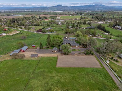 2156 W Hillside Dr, Central Point, OR 97502 - photo 2