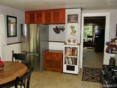 Kitchen Loads of cabinets for extra storage