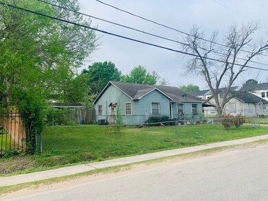 719 Thornton Rd, Houston, TX 77018 - photo 3