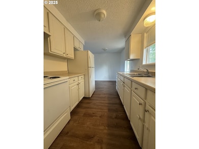 1861 View St, Myrtle Point, OR 97458 - photo 3