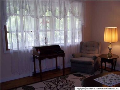 162 Kissel Ave, Staten Island, NY 10310 - photo 5