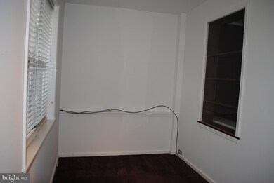 504 Charmont Ave, Folcroft, PA 19032 - photo 4