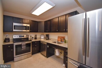 1625 Saint Paul St unit B, Baltimore, MD 21202 - photo 3