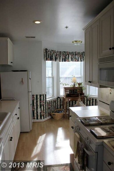 43114 Watercrest Square unit 301, Chantilly, VA 20152 - photo 3