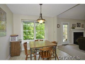 SUNNY DINING AREA