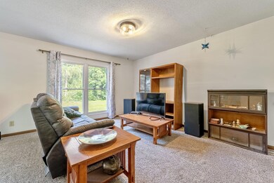 8-web-or-mls-2722 Spinning Wheel Ct-4