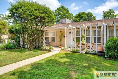 10 New Rd unit 3, Kendall Park, NJ 08824 - photo 2