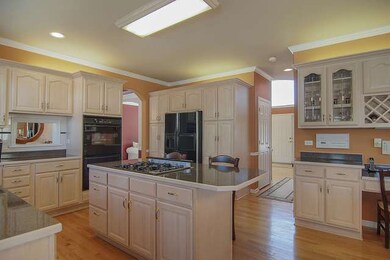 2419 Comstock Ct, Naperville, IL 60564 - photo 7