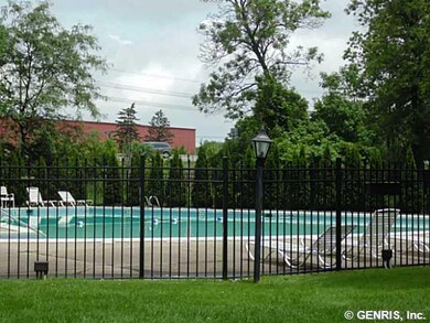 Swimming Pool/Hot Tub/Sauna