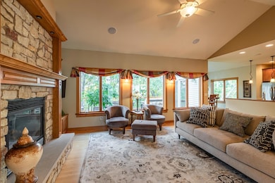 W7509 Castle Heights Dr, Holmen, WI 54636 - photo 2