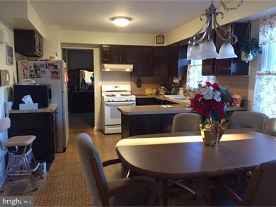 2389 Sanford Dr, Vineland, NJ 08361 - photo 3