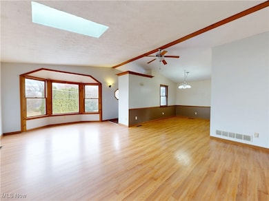 1144 Benton St, Barberton, OH 44203 - photo 4