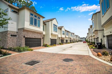 114 Knights Bridge Park Ln, Houston, TX 77018 - photo 3