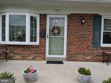 766 Braxton Rd, Ridley Park, PA 19078 - photo 2