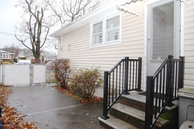 38 Chesterton Ave, Staten Island, NY 10306 - photo 7