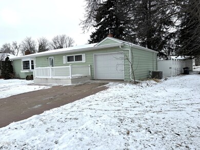 1437 3rd Ave NW, Jamestown, ND 58401 - photo 2