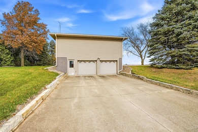 2263 Eureka Ave, West Liberty, IA 52776 - photo 5