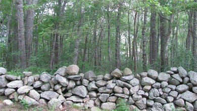 2 Loretta Ave, Chicopee, MA 01020 - photo 2