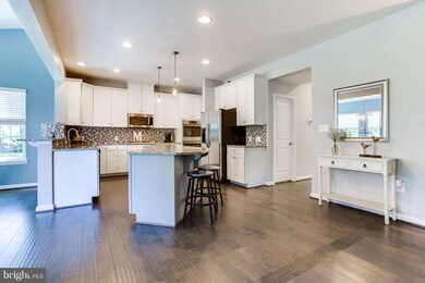 41664 Truly Cir, Aldie, VA 20105 - photo 4