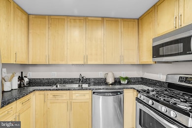 The Hawthorn Condominium unit 915, Arlington, VA 22203 - photo 7