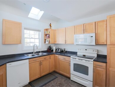 134 Hayes Ave, South Burlington, VT 05403 - photo 2