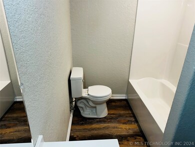 701 SW 11th St, Muldrow, OK 74948 - photo 6