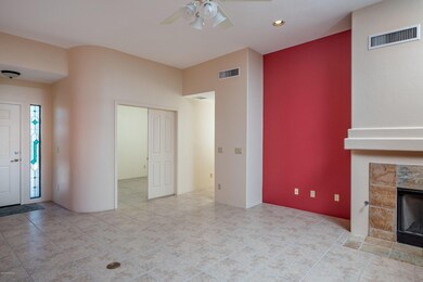3rd BR/Den off Greatroom