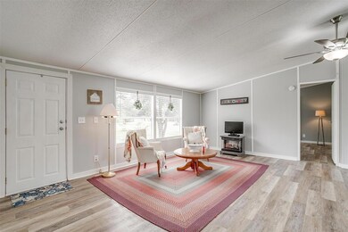 6004 Strawberry Ridge Ln, Joshua, TX 76058 - photo 6