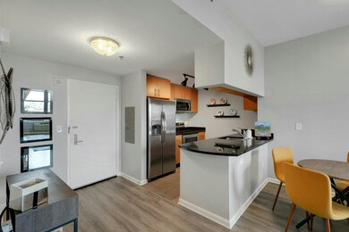 102 Christopher Columbus Dr unit 803, Jersey City, NJ 07302 - photo 2