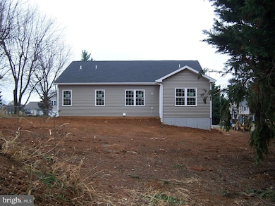 224 Isaac Dr, Inwood, WV 25413 - photo 5